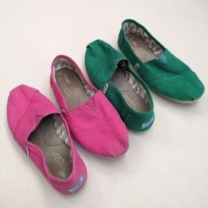 Toms green & pink loafers slip on shoes, women's size 6
